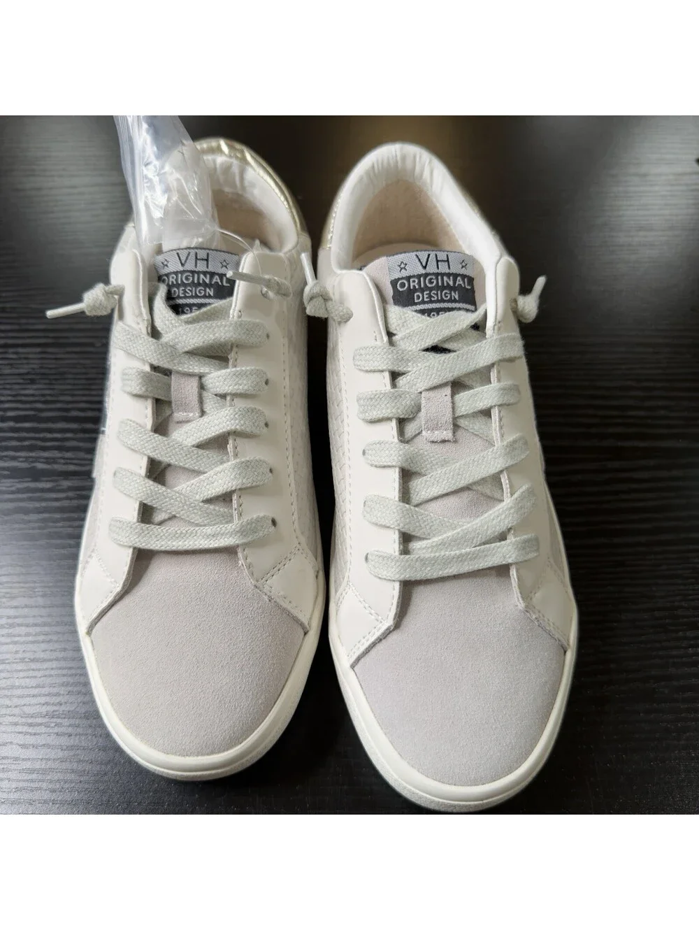 Size 7 Vintage Havana Star White Gold Mesh Lace Up Low Top Women's Sneakers Nwt